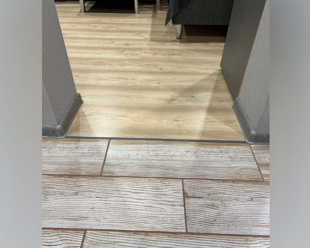 Порог одноуровневый ПС 09.2700.055 Бетон классик