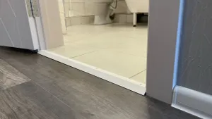 Порог разноуровневый ПР 02.900.082 Дуб светлый