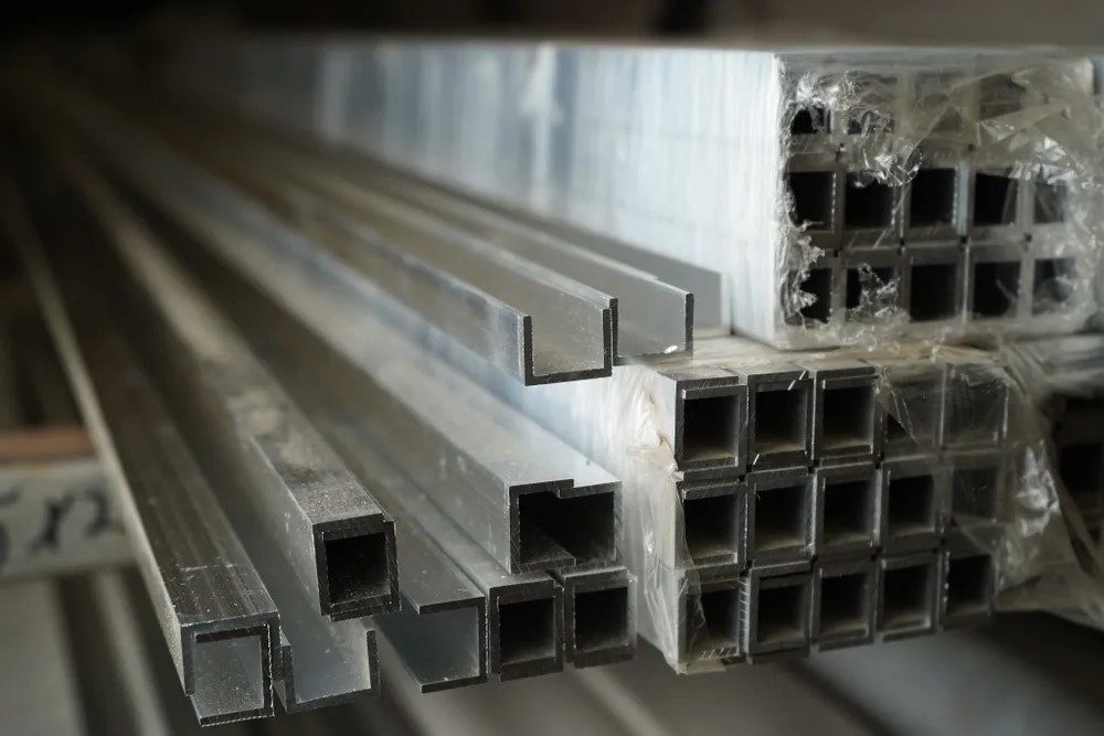 Швеллер 10*15*10 мм Шв 03.2000.501л Серебро. Цена за 5 штук.