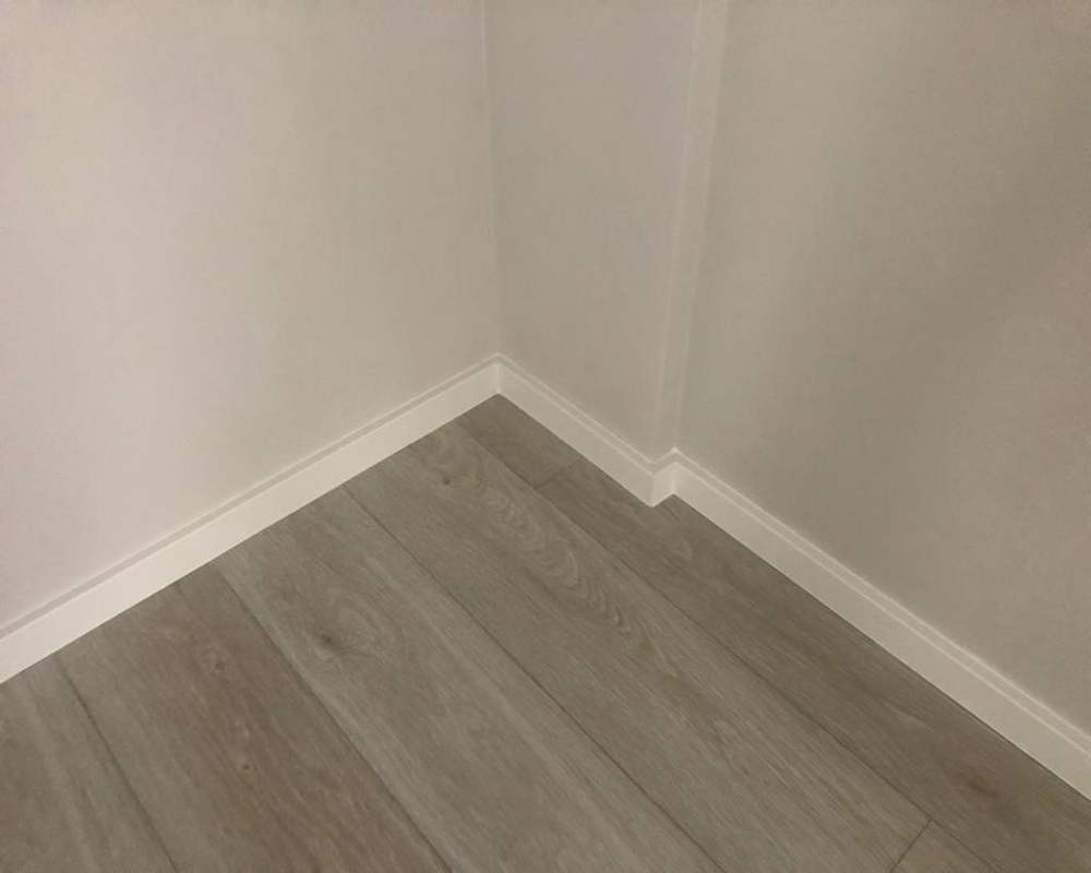 Плинтус ХДФ Dollken Cubu Flex Life 100 мм х 2,5 м 1013 (5012) Белый