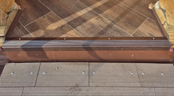 Порог угловой ПУ 04.2700.285 Клен