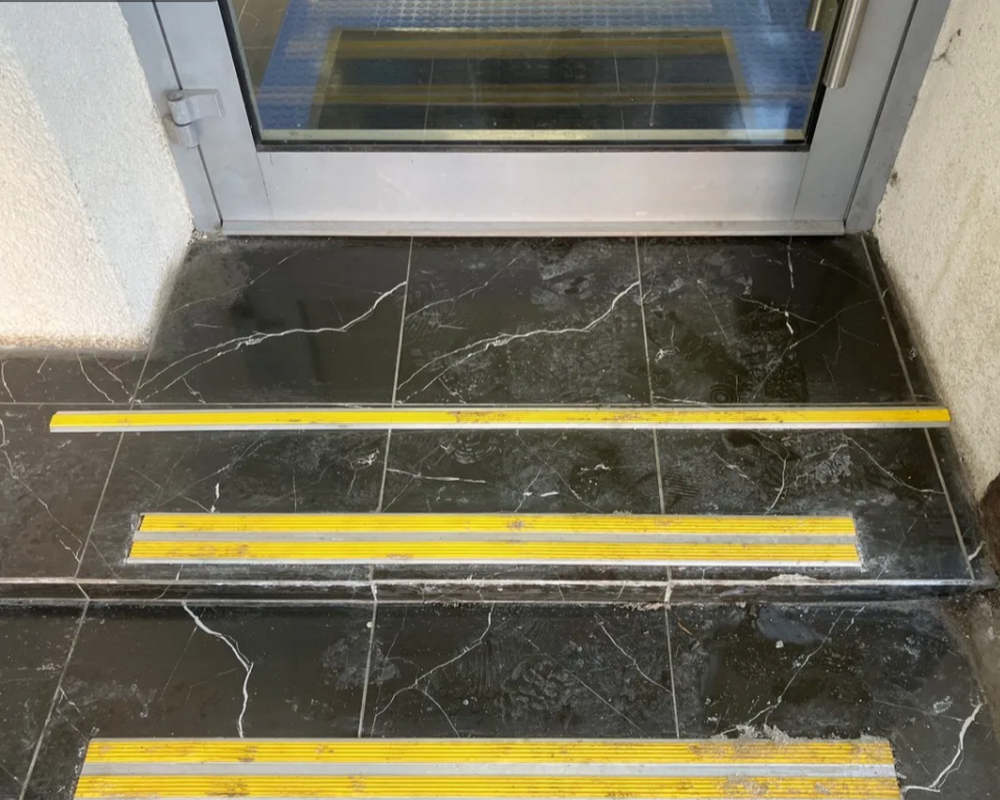 Порог одноуровневый ПС 08.2700.202л Золото