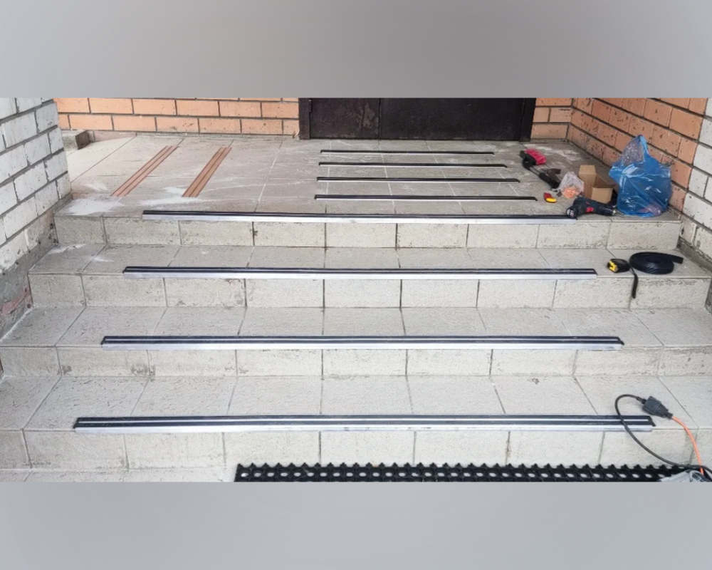 Порог одноуровневый ПС 08.2700.15 Черный