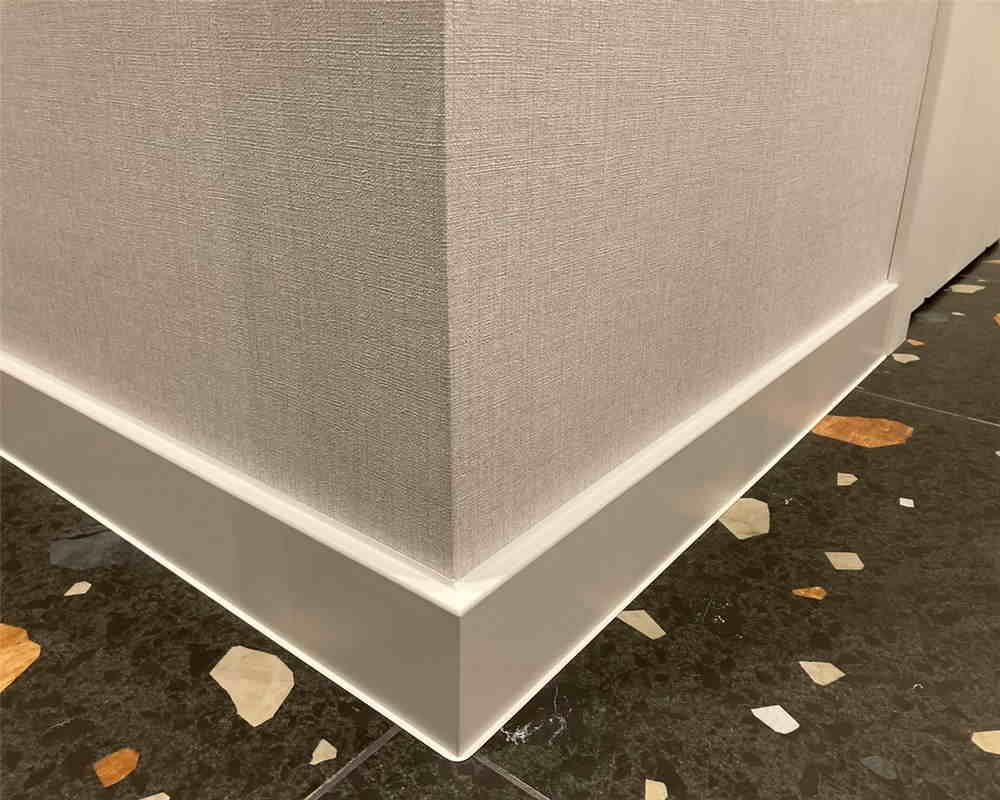 Плинтус ХДФ Dollken Cubu Flex Life 100 мм х 2,5 м 1013 (5012) Белый